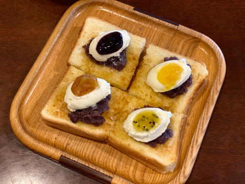 KAKO柳橋店こだわりの金時あんと色とりどりの自家製コンフィチュールがのった美しすぎる宝石トースト
