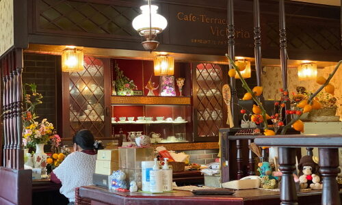【閉業】中川区『カフェテラス ビクトリア』アール窓にレースのカーテンが素敵なレトロ喫茶店