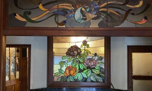 京都・丹波口『きんせ旅館』江戸時代の揚屋をリノベーションした和モダンでアンティークなカフェ＆バー