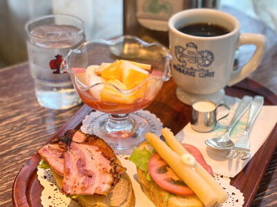 神戸『にしむら珈琲店中山手本店』モーニングは行列ドイツのロッジ風喫茶店