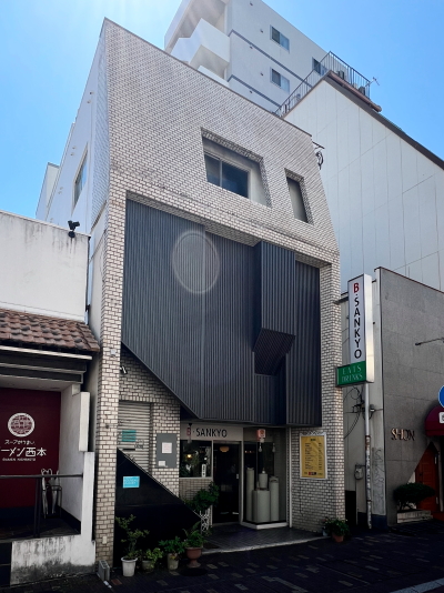岡山・オランダ通りのレトロ純喫茶『B三共』の外観