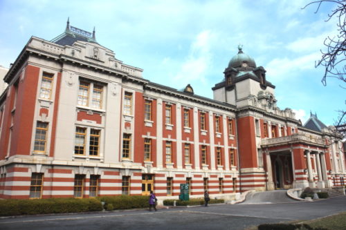 赤レンガ造りのネオ・バロック様式建築 名古屋市市政資料館の外観