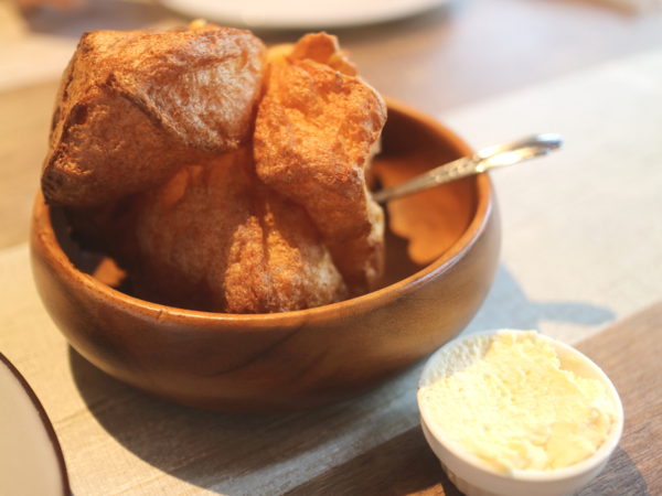 金シャチ横丁 ポップオーバーpopover 低温仕上げのローストビーフプレートがおすすめ おいしいなごや