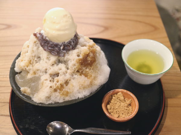 栄・矢場町「雀おどり總本店」店内に生け簀を持つ創業160年の和カフェ 