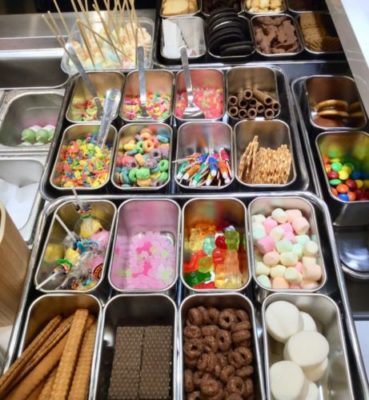 名古屋 大須 ロールアイス専門店 ３店食べ比べフワロールアイス マンハッタン ローリーズ値段は メニューは おいしいなごや