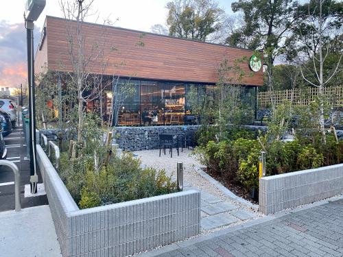 駅近 駐車場有 スターバックス東別院 犬同伴okのテラス席 ドライブスルーも おいしいなごや