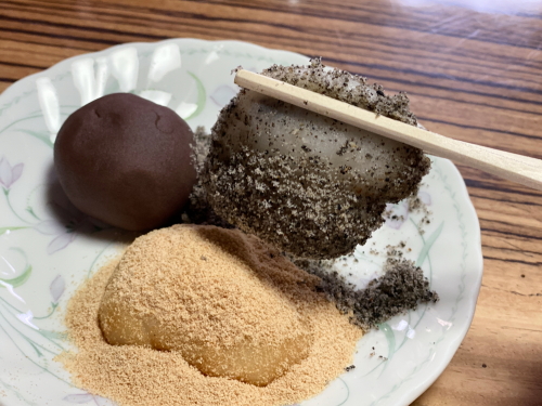 かんからやの名物かんから餅