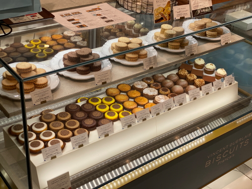 ヴァンサンゲルレ 名古屋タカシマヤ店 ショーケース全景とラインナップ