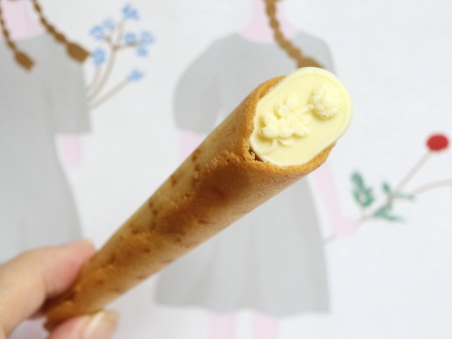 タルティンブーケ 中身とお花モチーフのチョコ